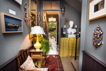 Carcassonne Bed And Breakfast