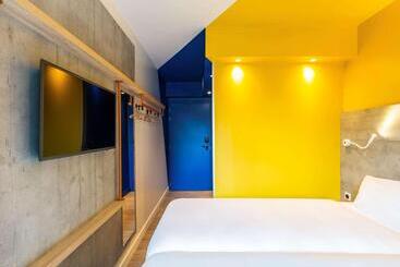 Отель Ibis Budget Fontainebleau Avon