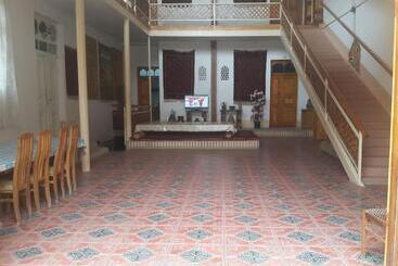 Islambek Hotel & Travel