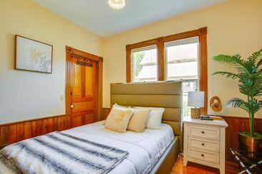 کلبه Downtown Traverse City Home Walk To Beaches!