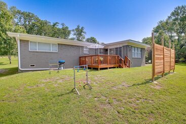 コテージ Lake Hamilton Home: 5 Mi To Hot Springs!