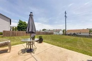 Mökkimajoitus Spacious O Fallon Vacation Home: 30 Mi To St Louis