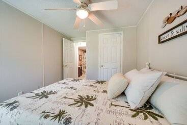 Kır Evi Sunny Bolivia Home W/ Spacious Yard!