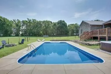 コテージ Private Pool & Hot Tub: Expansive Cedar Hill Home