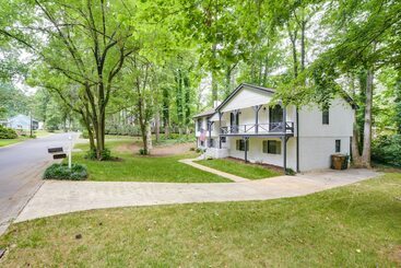 Hus på landet Charming Cary Home ~ 10 Mi To Downtown Raleigh!