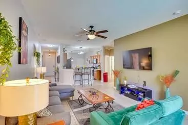 Mökkimajoitus Florida Retreat W/ Pool, Hot Tub & Near Disney!