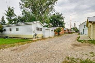 Quaint Cody Cottage W/ Grill: Walk To Downtown!