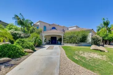 Vakantiehuisje Waterfront Luxury Gilbert Retreat W/ Pool & Spa!