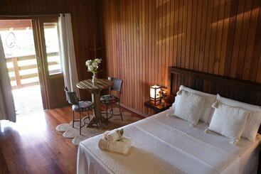 פונדק Pousada Gauleses   Praia Do Rosa