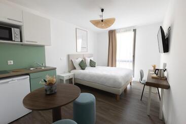 Hotel The Originals Résidence Aix Schuman