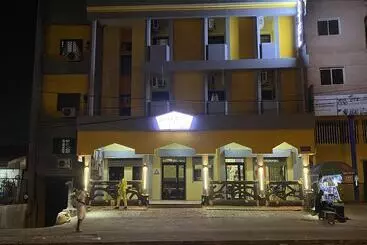 هتل Hôtel De La Vallée Officiel