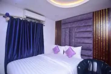 هتل Nobis Apartments