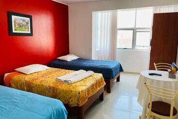 בית מלון כפרי D  Poly