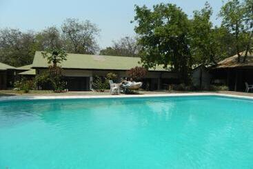 هتل The Landmark Boutique