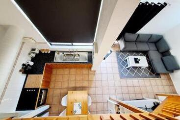 شقة فندقية Carras Loft Villa Near The Sea Sleeps 5