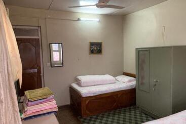 Chetana Kendra B&b