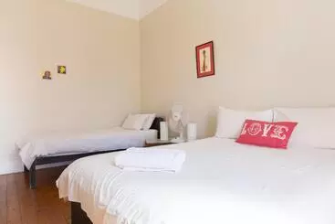 هاستل Green Elephant Backpackers