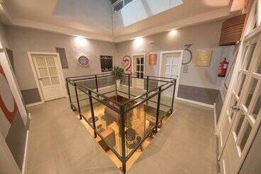 Hotel Factory Rooms Tarifa Hostel