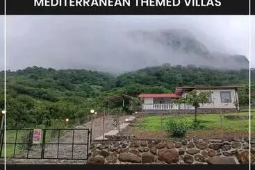 ベッドアンドブレックファースト Shantivan Villa At Shantivan Farms And Orchards