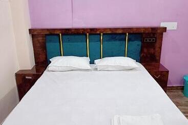 Hotel A R S Rooms & Banquet