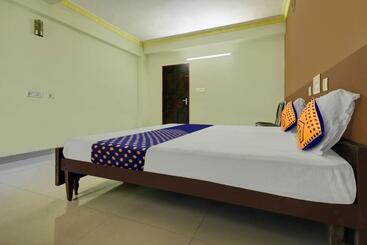 هتل Spot On Ummis Residency