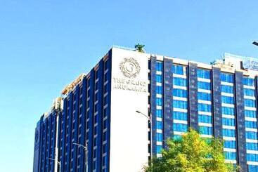 アパートホテル The Grand Anukampa Inn Pink City