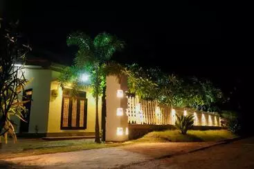 ホテル Anoo Beach Villa