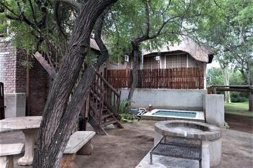 تختخواب و صبحانه Mispel House Self Catering Holiday Accommodation