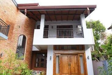 ペンション Jaruv Royal Residencies