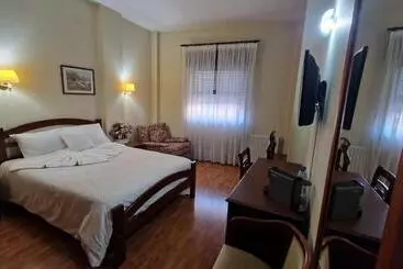 ホテル Peninsular