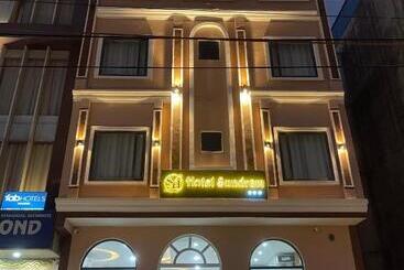 Hotel Sundram