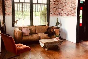 Bed and Breakfast Slapen Bij De Brug