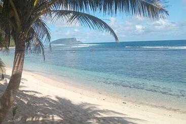 هتل Jaymy Beach Fales