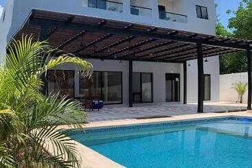 Hotel Puerto Tixkokob