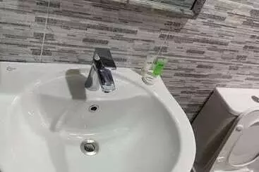 هتل Avocado X Kubwa