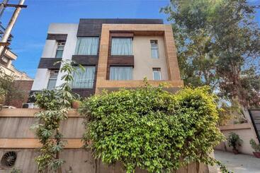 Hotel Collection O Townhouse 31