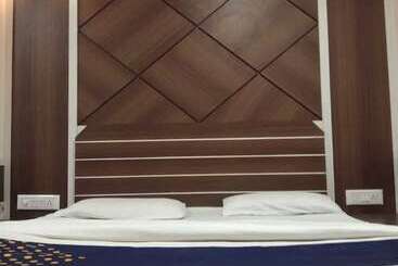 בית מלון כפרי Sri Sai Comforts