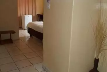 پانسیون Hardrock Guest House