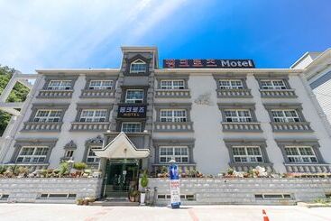 Motel Gumi Geumosan Pink Rose