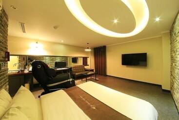 모텔 Hwagok Carlton