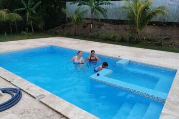 پانسیون Room In Guest Room Piscalonga Hotel Restaurant Cozy Family Operated