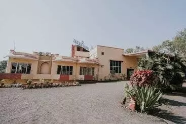 Tgi Jahaj Mahal Resort