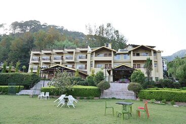 Foxoso Misty Oaks Resort