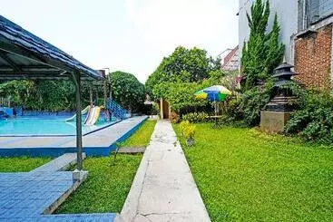 Garden Hostel By Oyo