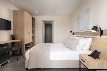 Hotel Calives Premium Stay