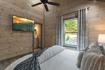 Mökkimajoitus Splashing In The Breeze