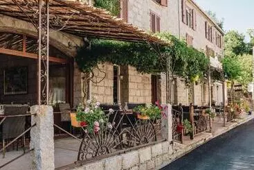 Hotel Auberge U N Antru Versu