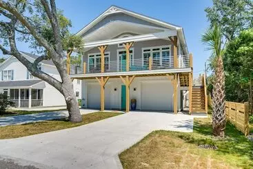 コテージ 3 Blocks To Kure Beach: Home W/ Patio!