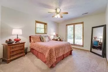 Mökkimajoitus Serene Ava Countryside Home W/ Deck & Fire Pit