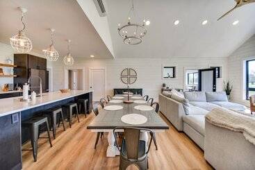 コテージ Stunning Chesapeake Bay Farmhouse W/ Dock & Kayaks